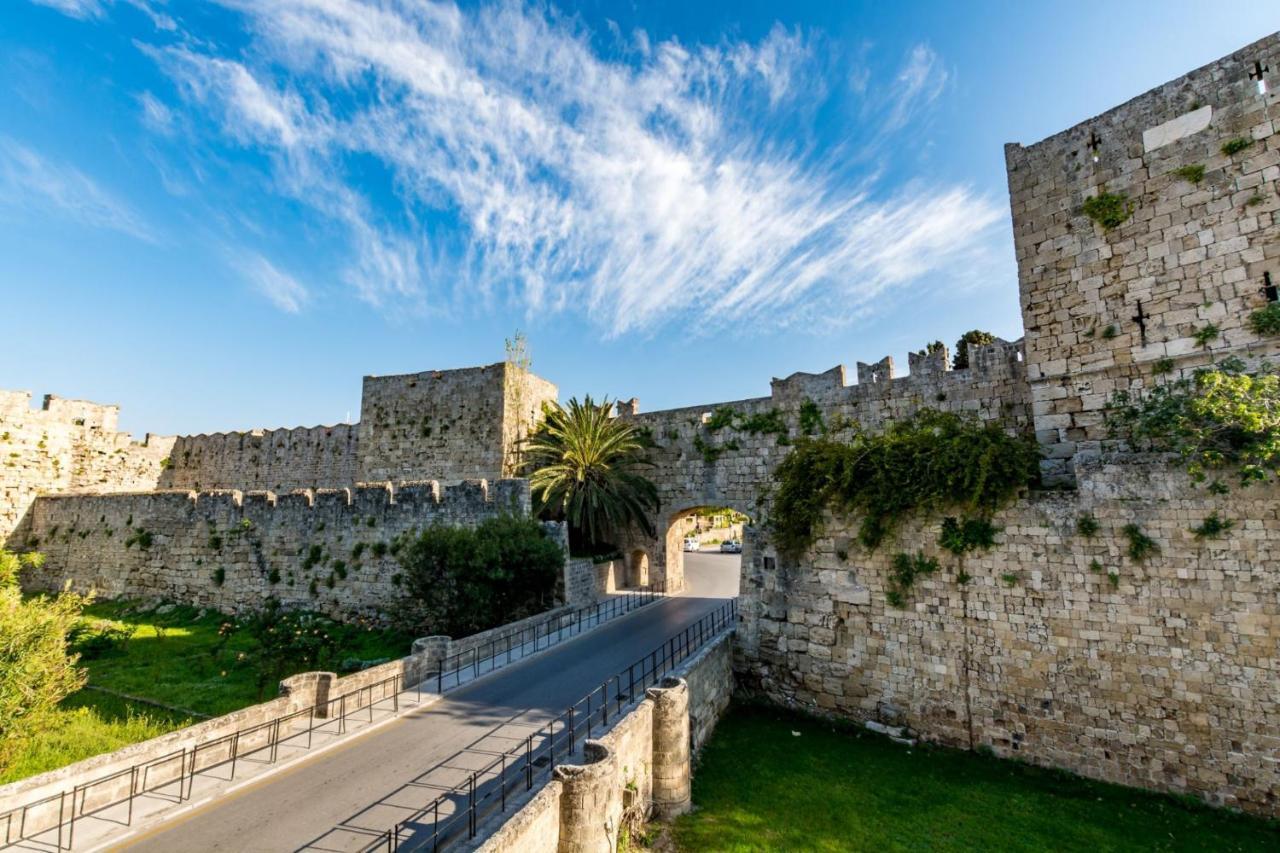 Colourful Aria Of The Medieval Town Rhodes City Eksteriør bilde